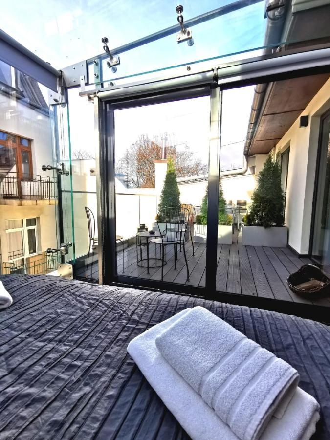 Main Square Studio With Terrace & Air Condition Краков Экстерьер фото