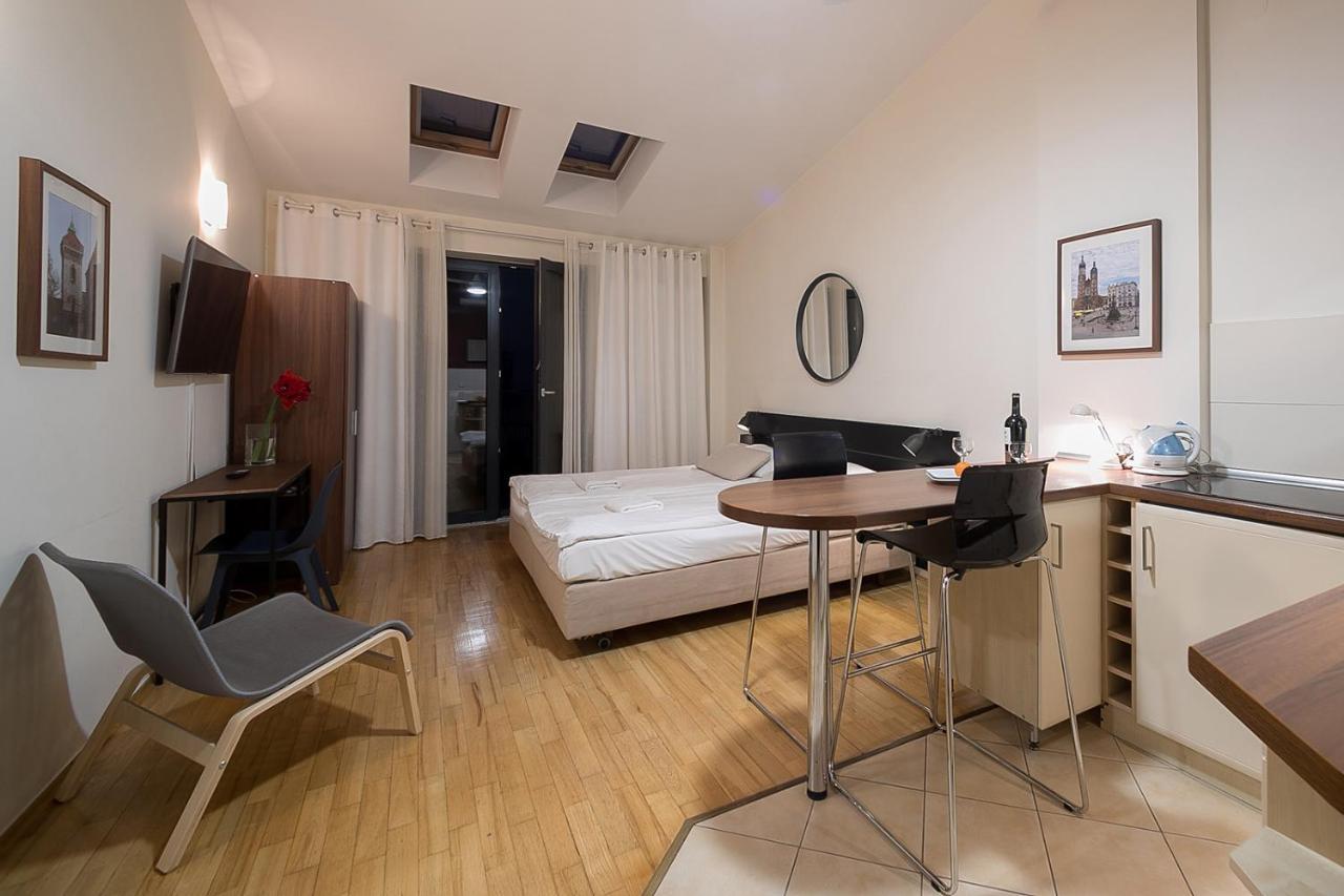 Main Square Studio With Terrace & Air Condition Краков Экстерьер фото